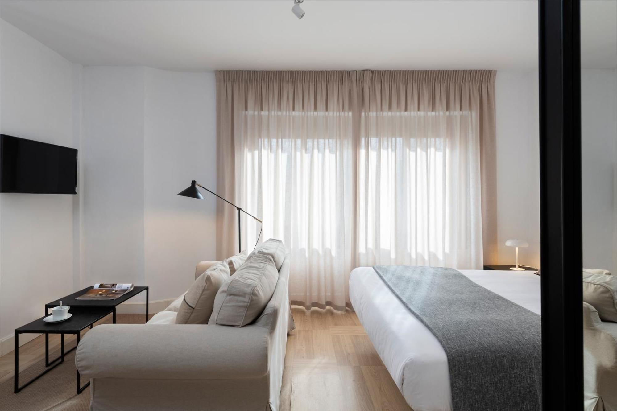 Salado Suites Apartments Севілья Екстер'єр фото