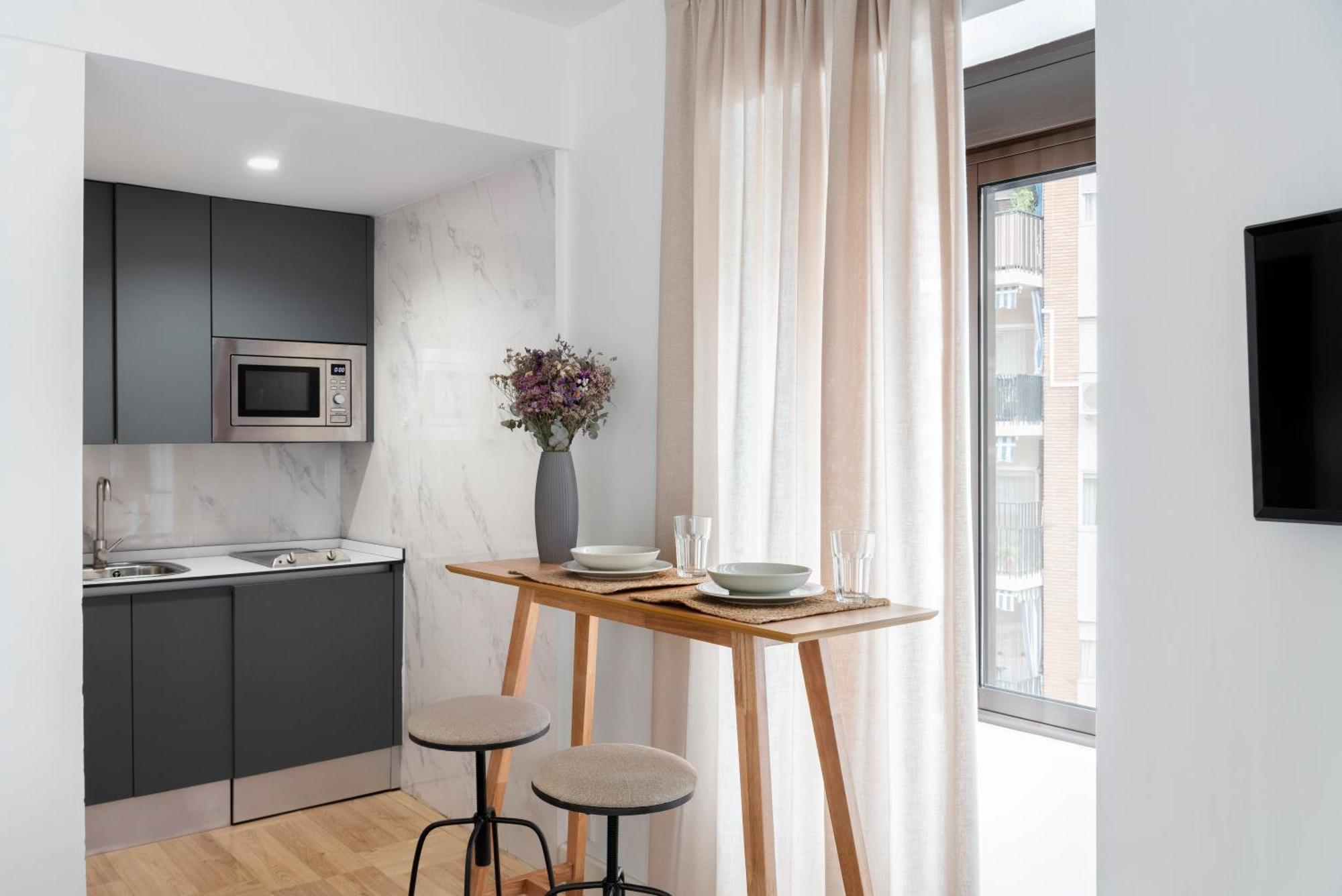 Salado Suites Apartments Севілья Екстер'єр фото